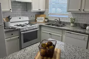 1101 E Main St, League City, TX 77573 - Photo 9
