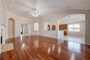 13922 Normandy Ct, Sugar Land, TX 77498 - Photo 15