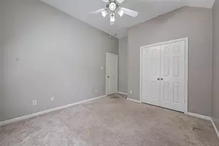 13922 Normandy Ct, Sugar Land, TX 77498 - Photo 33