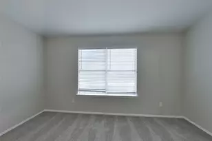 8227 Radial Ct, Rosharon, TX 77583 - Photo 5