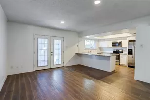 10458 Hammerly Blvd, Houston, TX 77043 - Photo 7