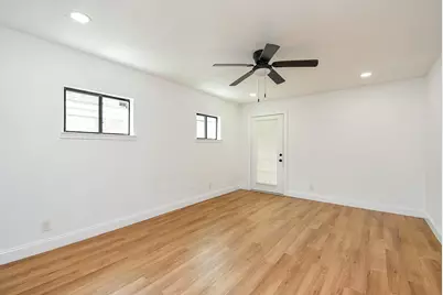 5019 Stillbrooke Drive, Houston, TX 77035 - Photo 11