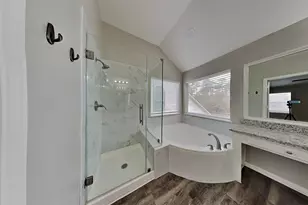 6611 Emerald Ash Ct, Humble, TX 77346 - Photo 11