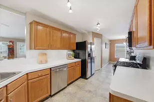 7219 Pembrough Ln, Katy, TX 77494 - Photo 7