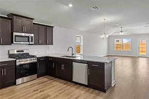 2257 W Post Oak Cir, Dayton, TX 77535 - Photo 3