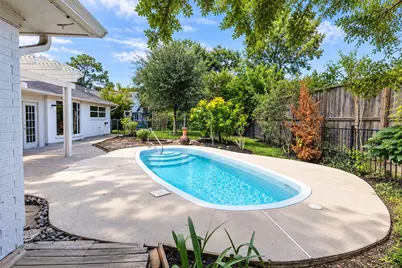 109 Dorado Drive, Friendswood, TX 77546 - Photo 3