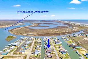 319 Pompano Ln, Freeport, TX 77541 - Photo 5