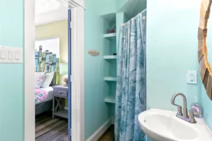 319 Pompano Ln, Freeport, TX 77541 - Photo 23