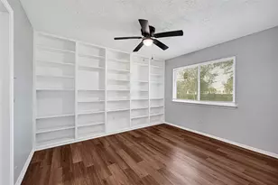 10554 Quail Ridge Ln, Sugar Land, TX 77498 - Photo 17