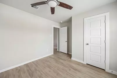 4989 Perennial Lane, La Marque, TX 77568 - Photo 11