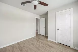 4989 Perennial Ln, La Marque, TX 77568 - Photo 11