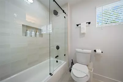 4704 Park Drive #5, Houston, TX 77023 - Photo 17