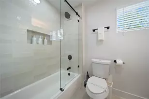 4704 Park Dr, Houston, TX 77023 - Photo 17