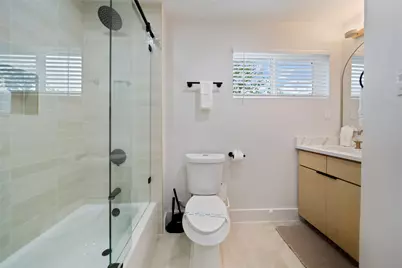 4704 Park Drive #5, Houston, TX 77023 - Photo 15