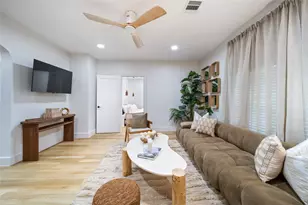 4704 Park Dr, Houston, TX 77023 - Photo 11