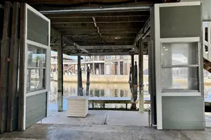 339 Admiral Cir, Tiki Island, TX 77554 - Photo 21