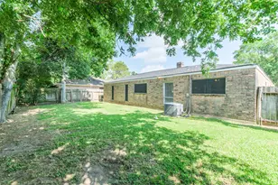 14415 Locke Ln, Houston, TX 77077 - Photo 27