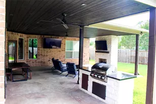 15610 Summer Heath Ct, Houston, TX 77044 - Photo 3