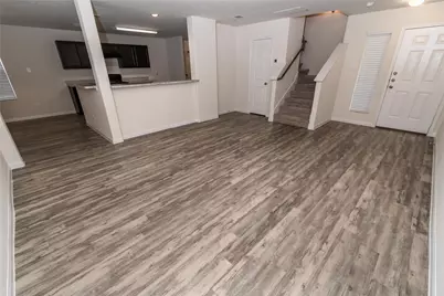 915 Dancing Sun Court, Baytown, TX 77521 - Photo 5