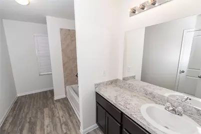 915 Dancing Sun Court, Baytown, TX 77521 - Photo 11