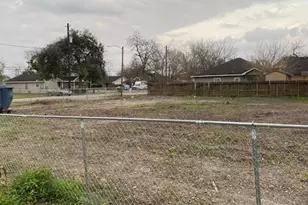 2124 Erastus St, Houston, TX 77020 - Photo 7