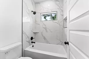 514 Melbourne St, Houston, TX 77022 - Photo 29