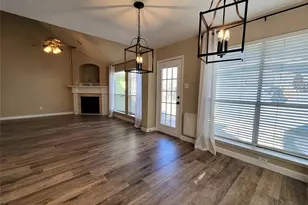 2018 Ridgeway Park Dr, Houston, TX 77339 - Photo 9