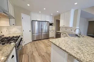 2018 Ridgeway Park Dr, Houston, TX 77339 - Photo 11