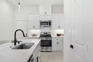 4515 Teton St, Houston, TX 77051 - Photo 7