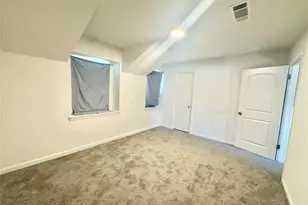 1911 Sherwood Forest St, Houston, TX 77043 - Photo 15