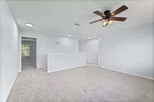 9366 Corner Oaks Ln, Houston, TX 77036 - Photo 17