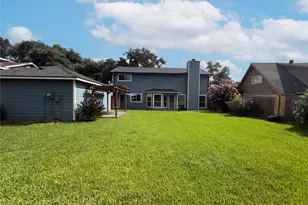 8119 Silent Cedars Dr, Houston, TX 77095 - Photo 17