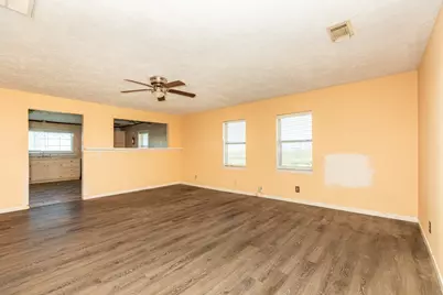 910 Monument Drive, Surfside Beach, TX 77541 - Photo 7