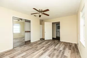 910 Monument Dr, Surfside Beach, TX 77541 - Photo 19