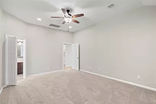 10015 S Redfish Dr, Hitchcock, TX 77563 - Photo 19