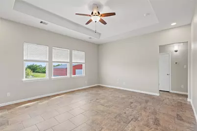 10015 S Redfish Drive, Hitchcock, TX 77563 - Photo 11