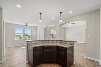 10015 S Redfish Drive, Hitchcock, TX 77563 - Photo 9