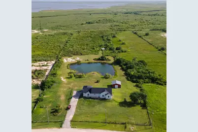 10015 S Redfish Drive, Hitchcock, TX 77563 - Photo 33