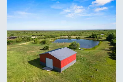 10015 S Redfish Drive, Hitchcock, TX 77563 - Photo 31