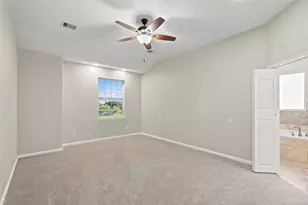 10015 S Redfish Dr, Hitchcock, TX 77563 - Photo 17