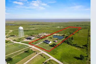 10015 S Redfish Drive, Hitchcock, TX 77563 - Photo 35