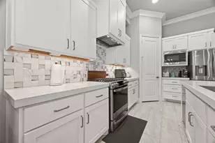 2435 Prairie Hollow Ln, Houston, TX 77077 - Photo 21