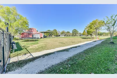 1910 Quinn Road, Pearland, TX 77581 - Photo 37