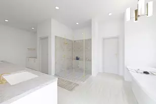 710 E 7th St, Houston, TX 77007 - Photo 5