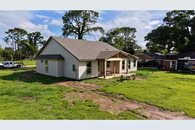 6610 Spencer Dr, Jones Creek, TX 77541 - Photo 13