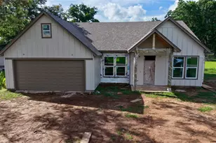 6610 Spencer Dr, Jones Creek, TX 77541 - Photo 1