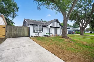 6038 Cartagena St, Houston, TX 77035 - Photo 3