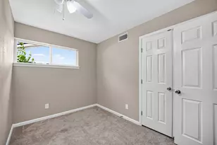 6038 Cartagena St, Houston, TX 77035 - Photo 31