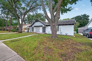 6038 Cartagena St, Houston, TX 77035 - Photo 5