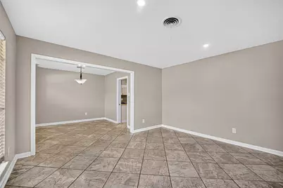 6038 Cartagena Street, Houston, TX 77035 - Photo 11